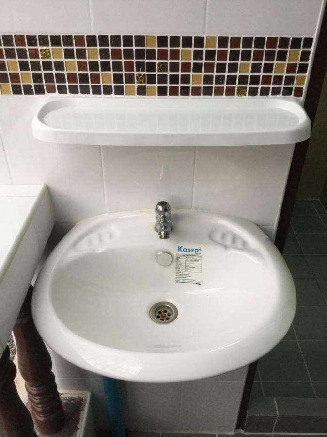 Ze Residence Ram Intra Бангкок Экстерьер фото