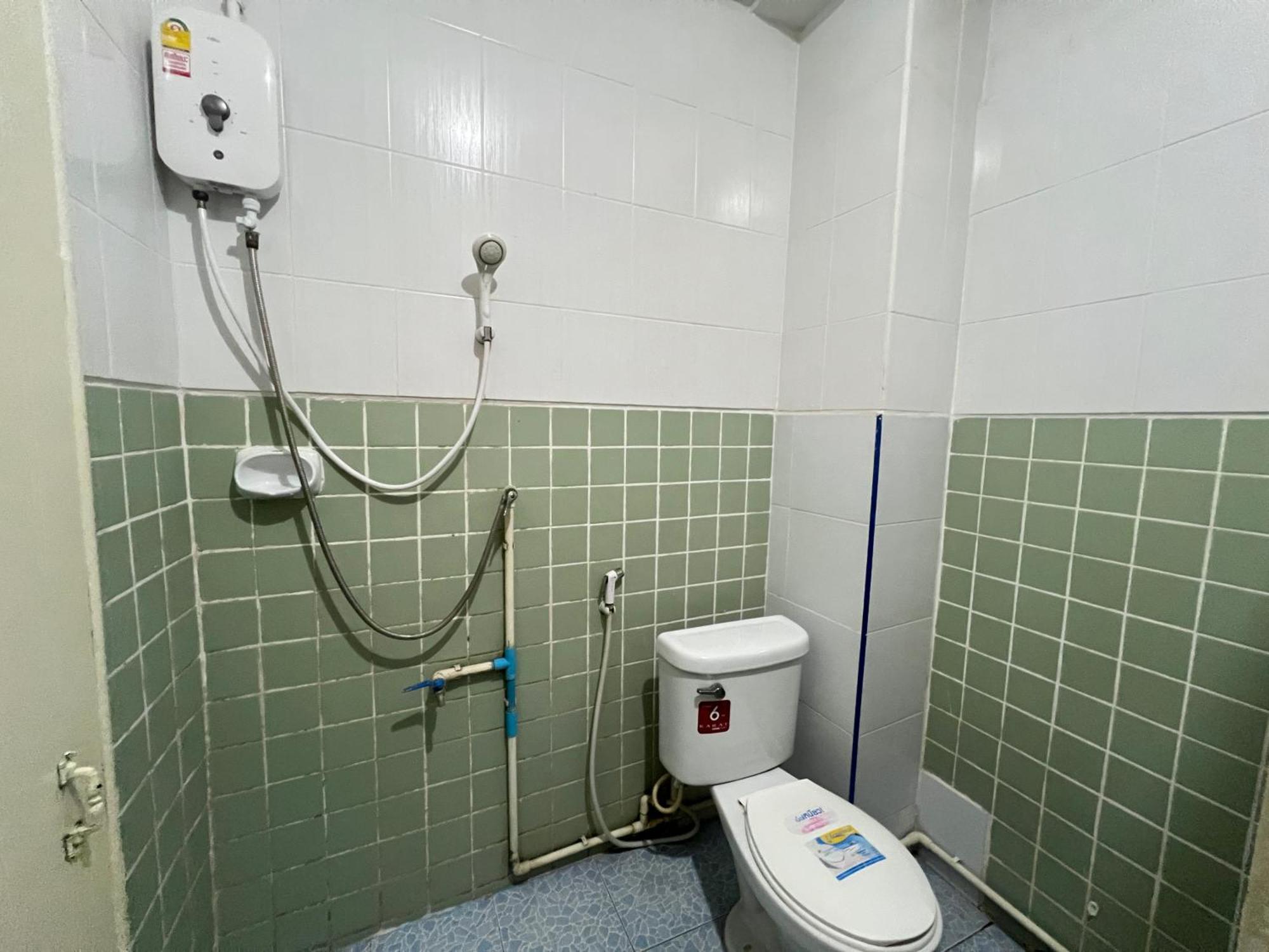 Ze Residence Ram Intra Бангкок Экстерьер фото