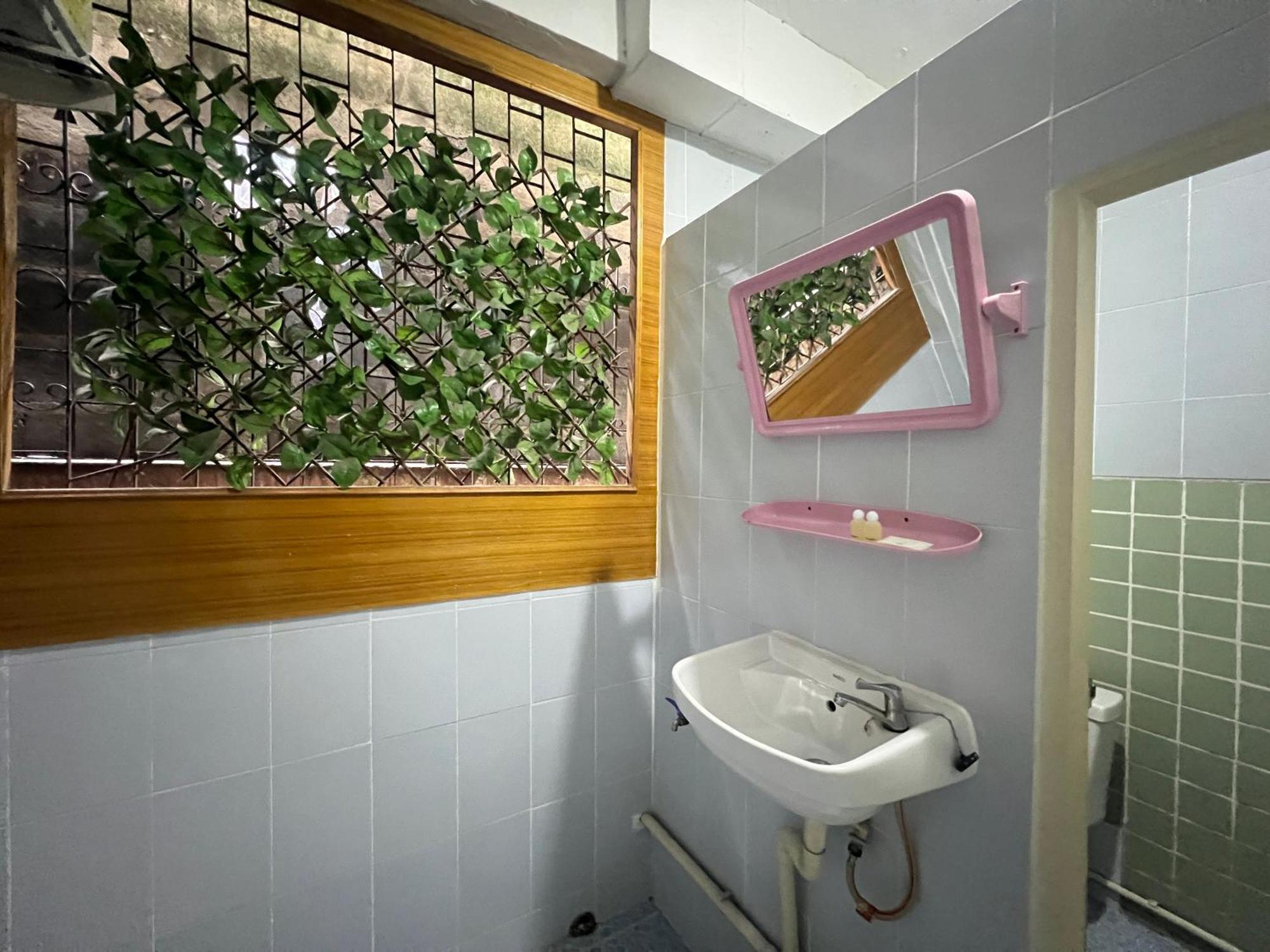 Ze Residence Ram Intra Бангкок Экстерьер фото
