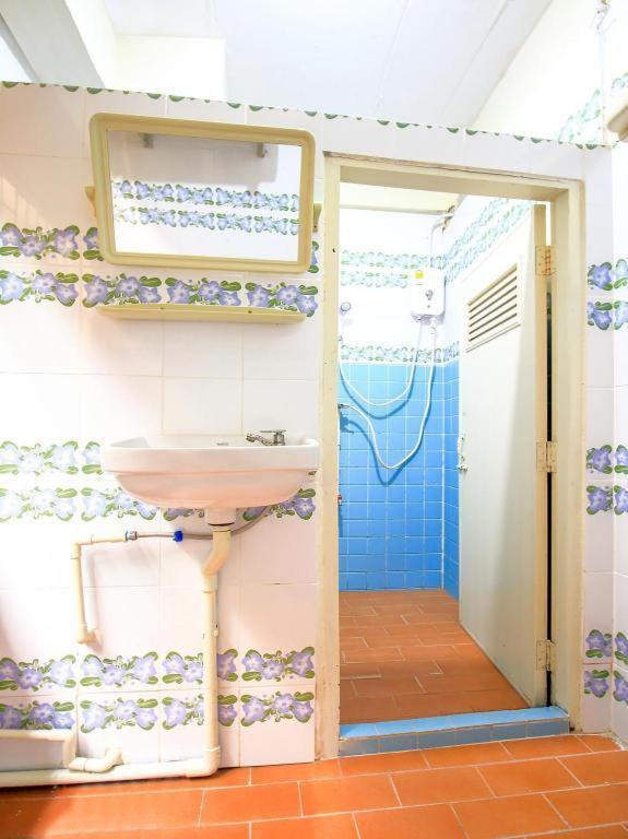 Ze Residence Ram Intra Бангкок Экстерьер фото